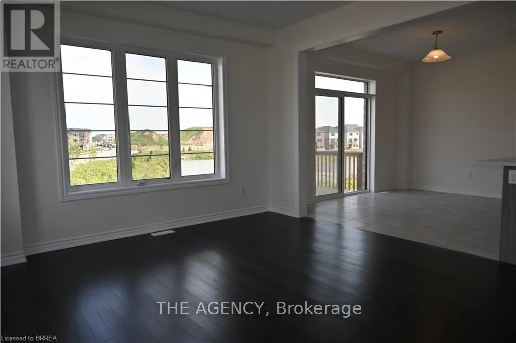 1 BEE CRESCENT