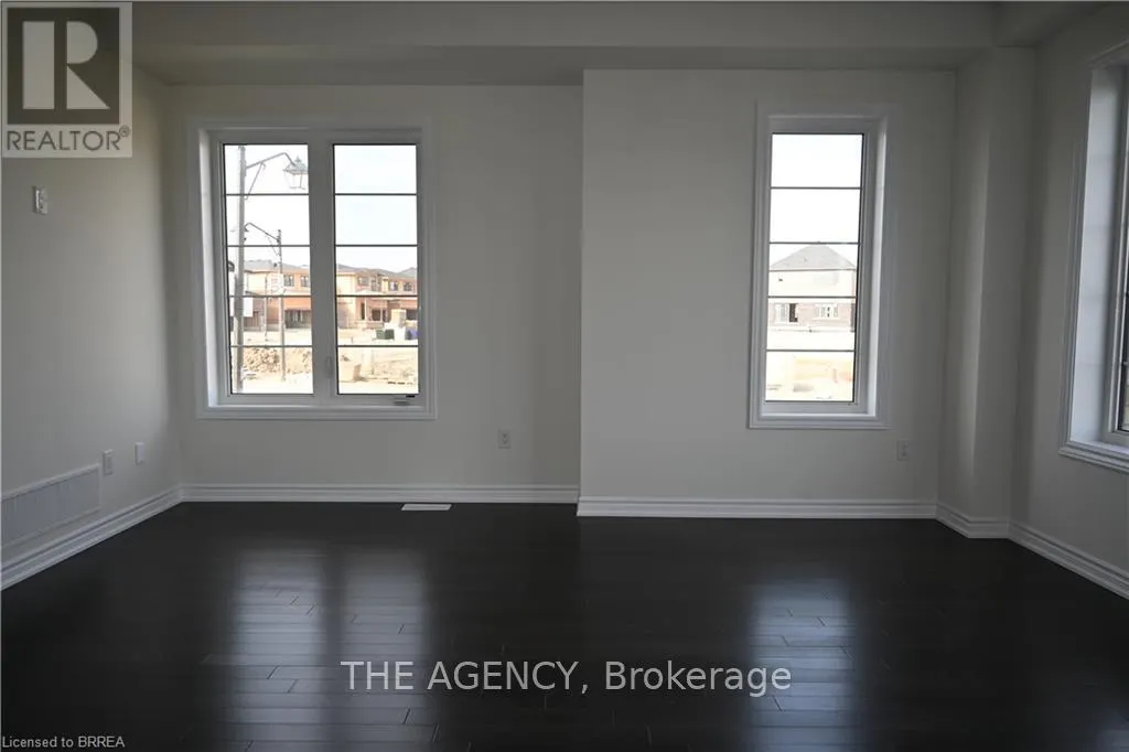 1 BEE CRESCENT