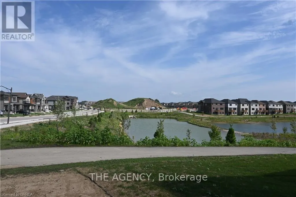 1 BEE CRESCENT