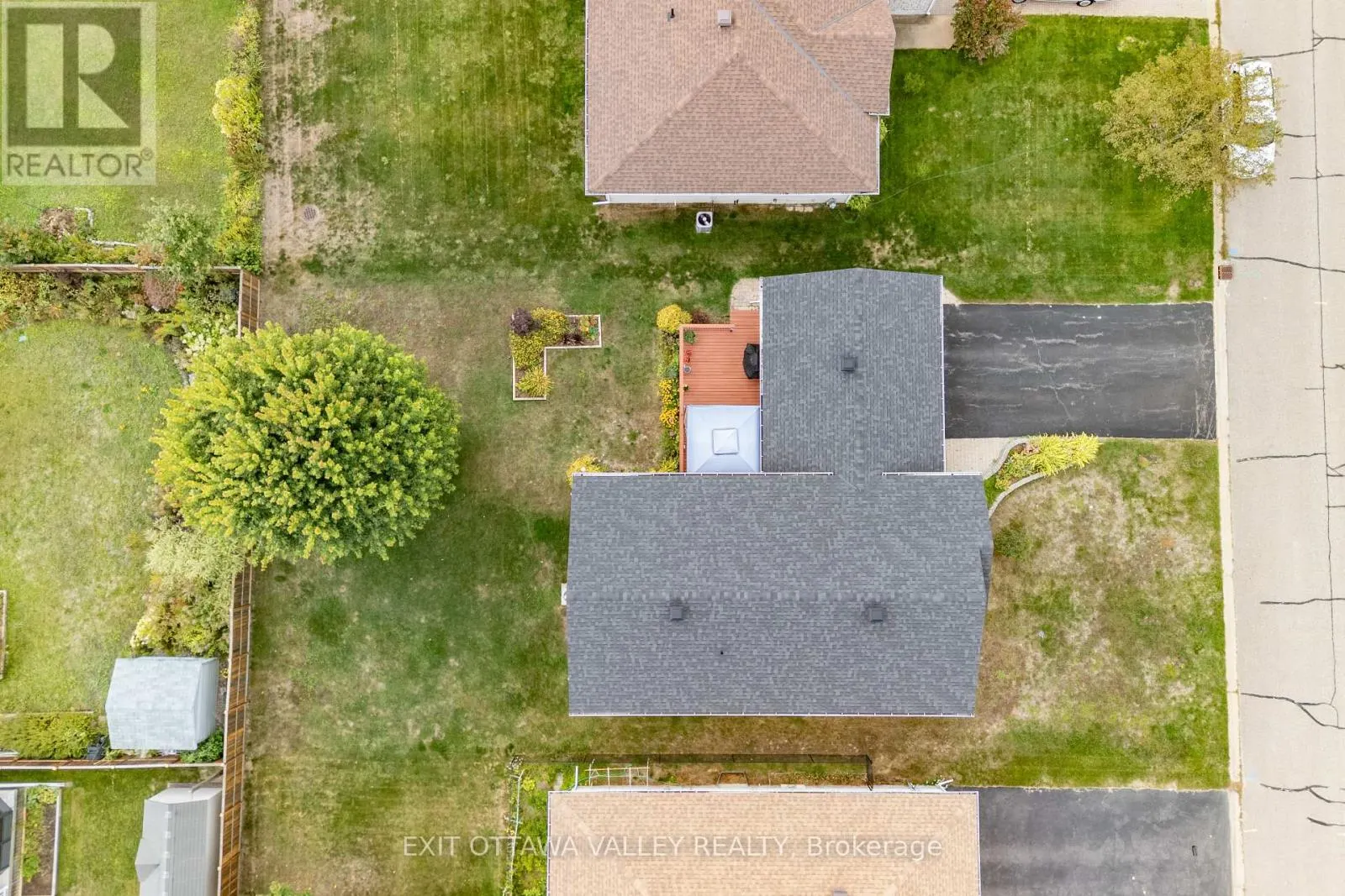 8 COCKCROFT CRESCENT