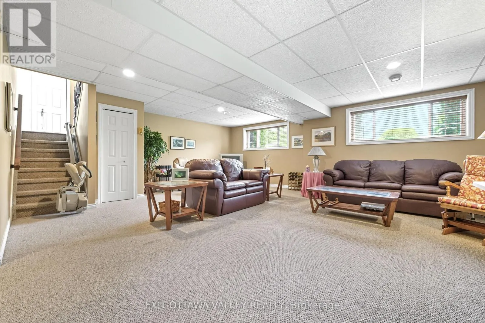 8 COCKCROFT CRESCENT