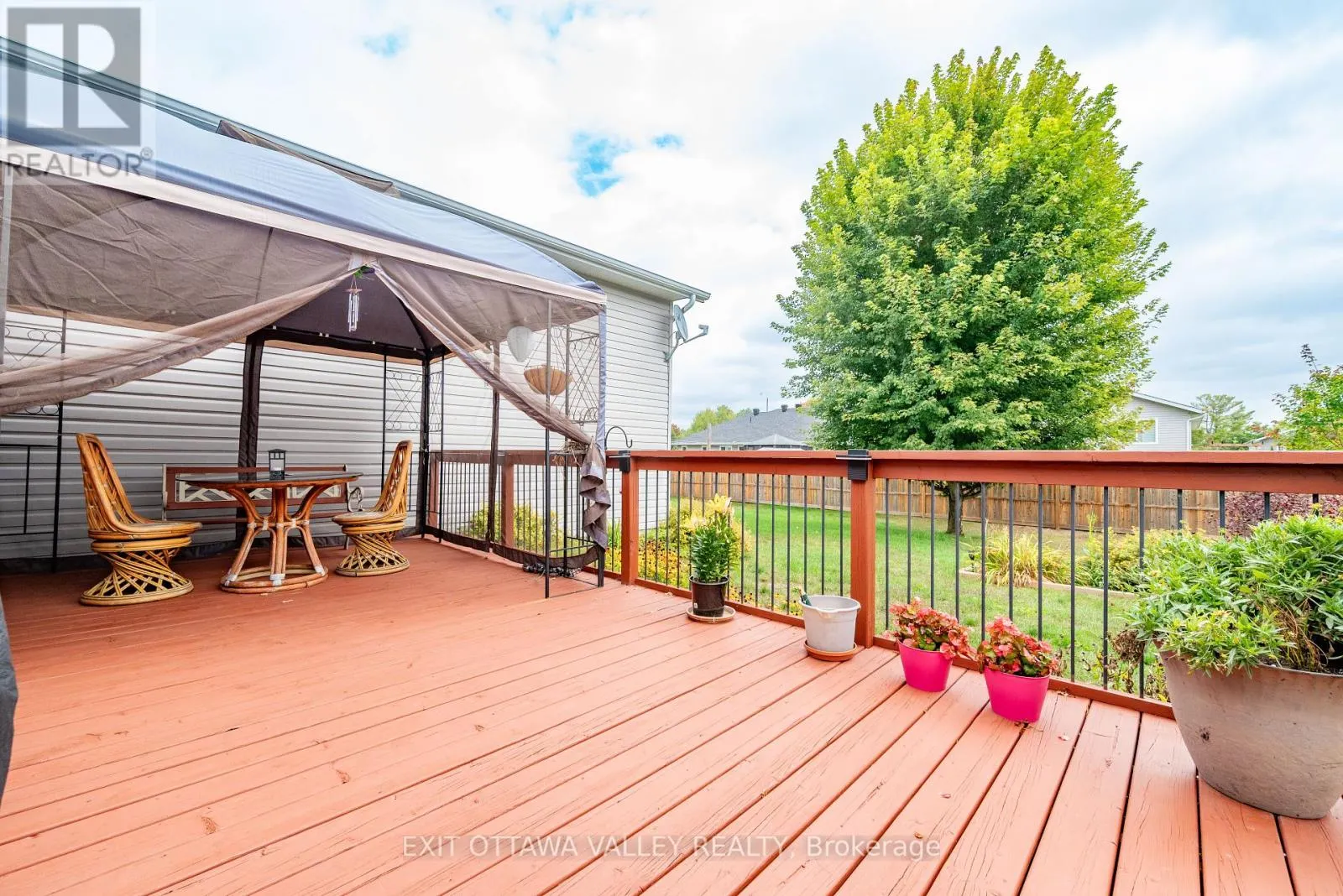 8 COCKCROFT CRESCENT