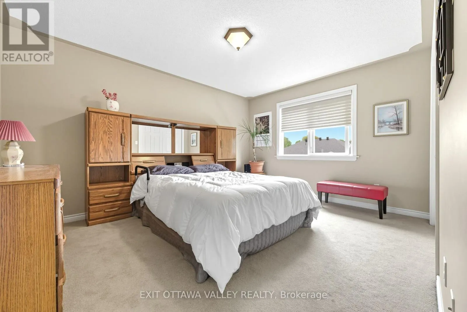 8 COCKCROFT CRESCENT