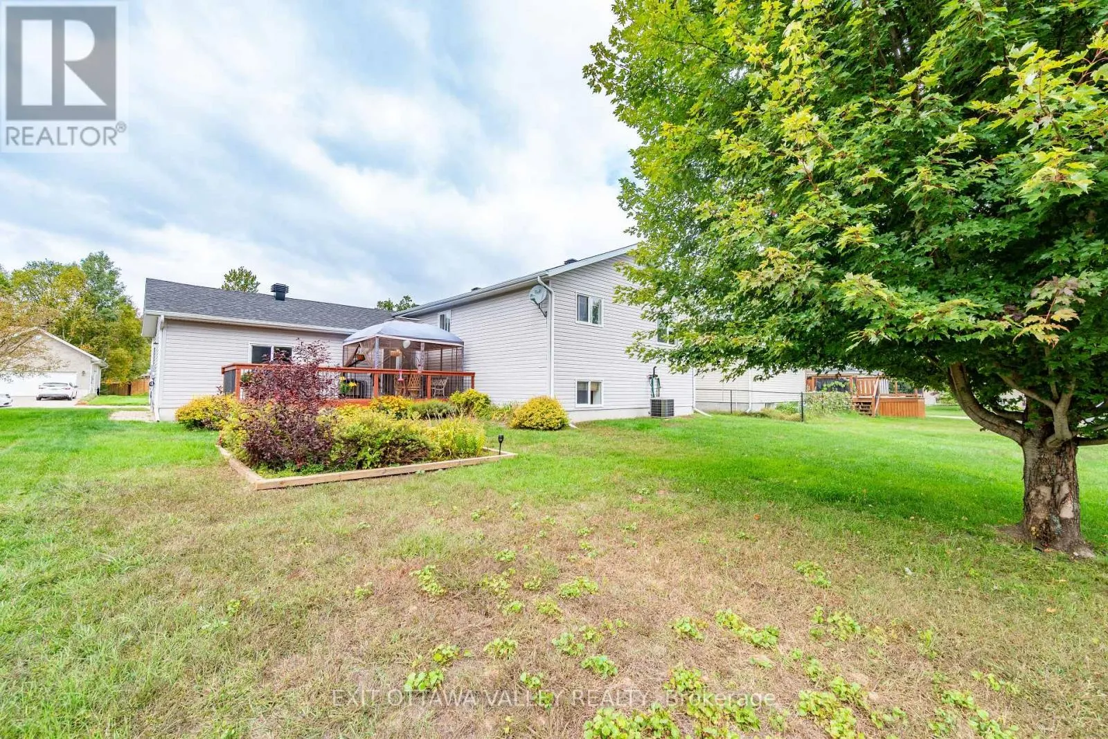 8 COCKCROFT CRESCENT