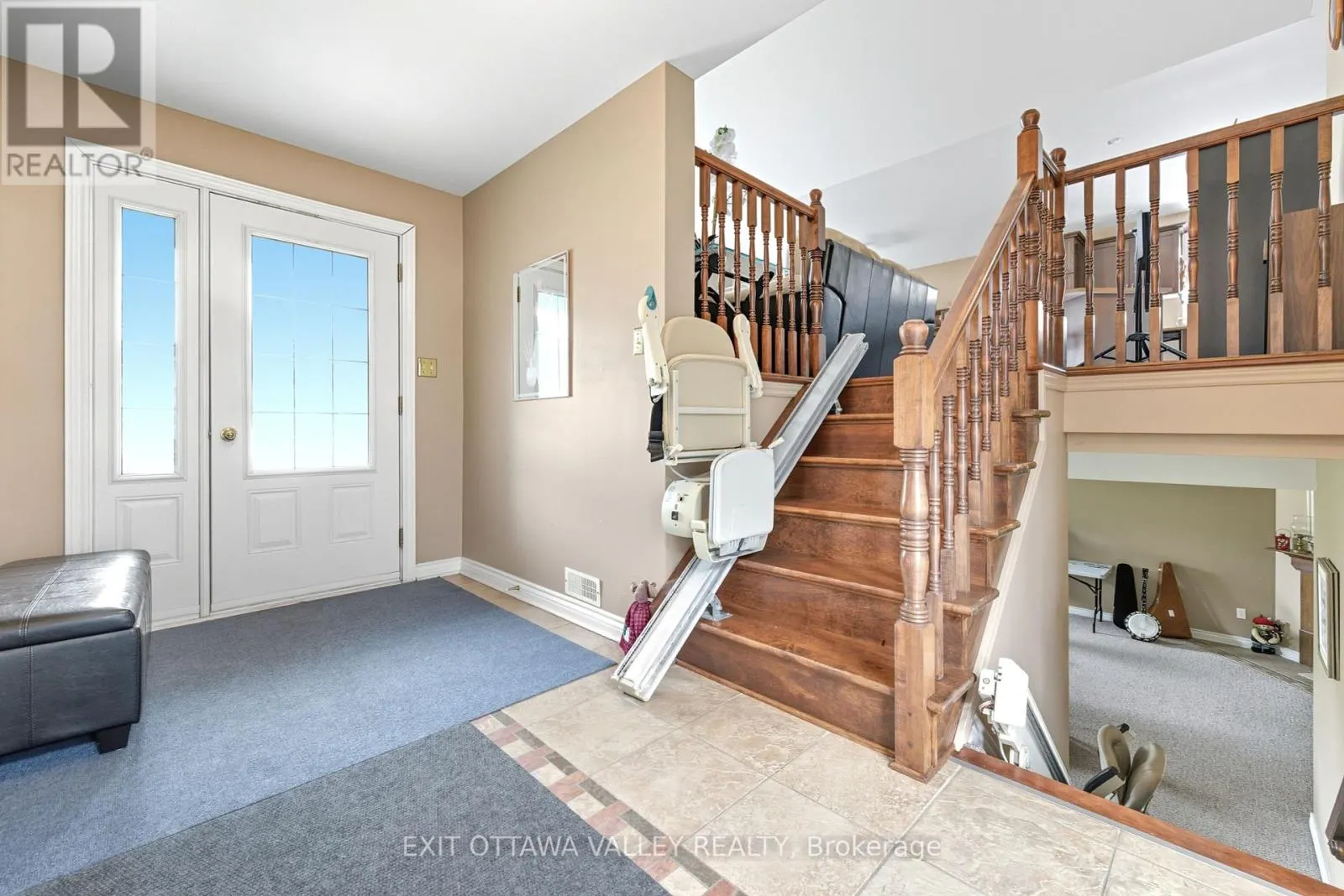 8 COCKCROFT CRESCENT