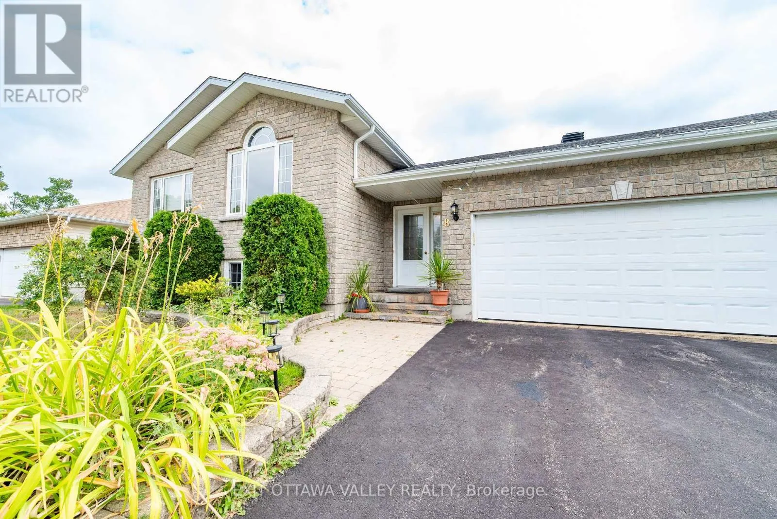8 COCKCROFT CRESCENT