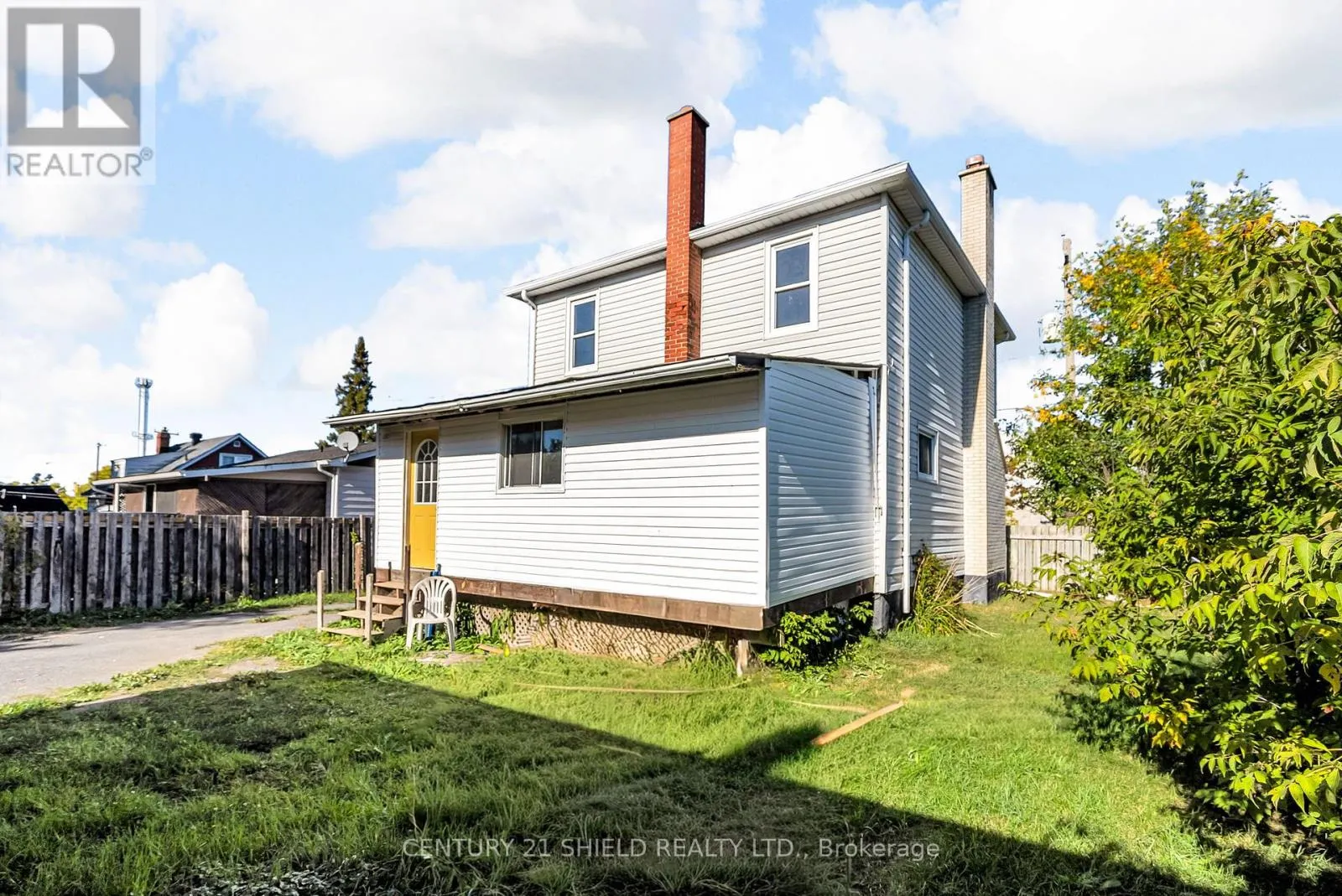 1606 PITT STREET