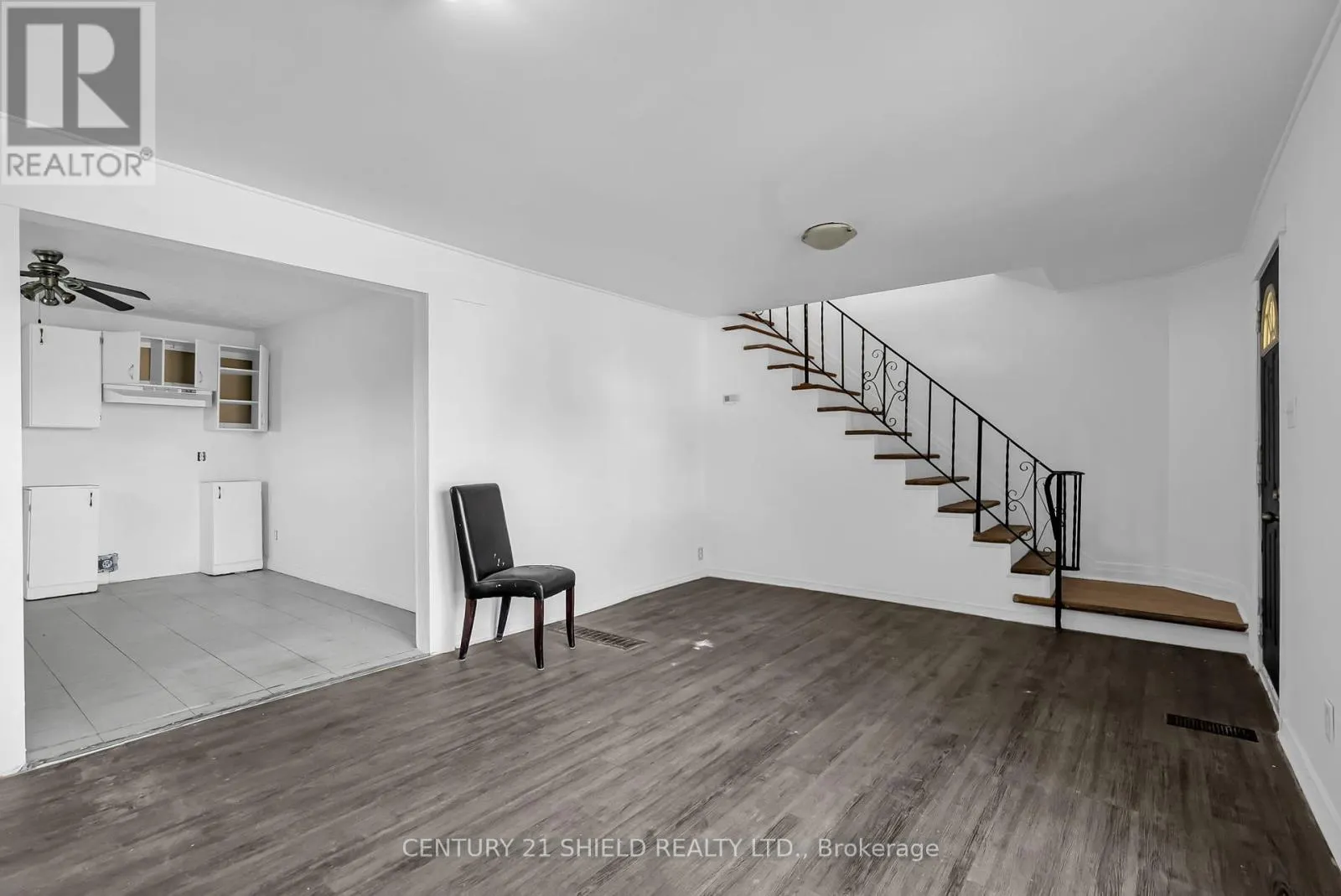 1606 PITT STREET