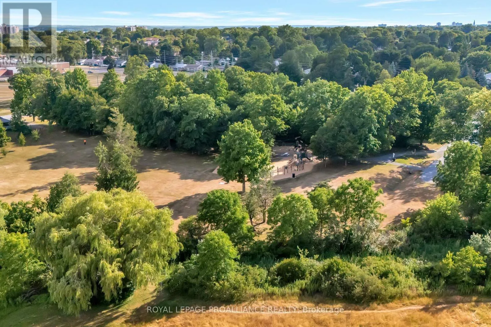 36 OAK RIDGE BOULEVARD