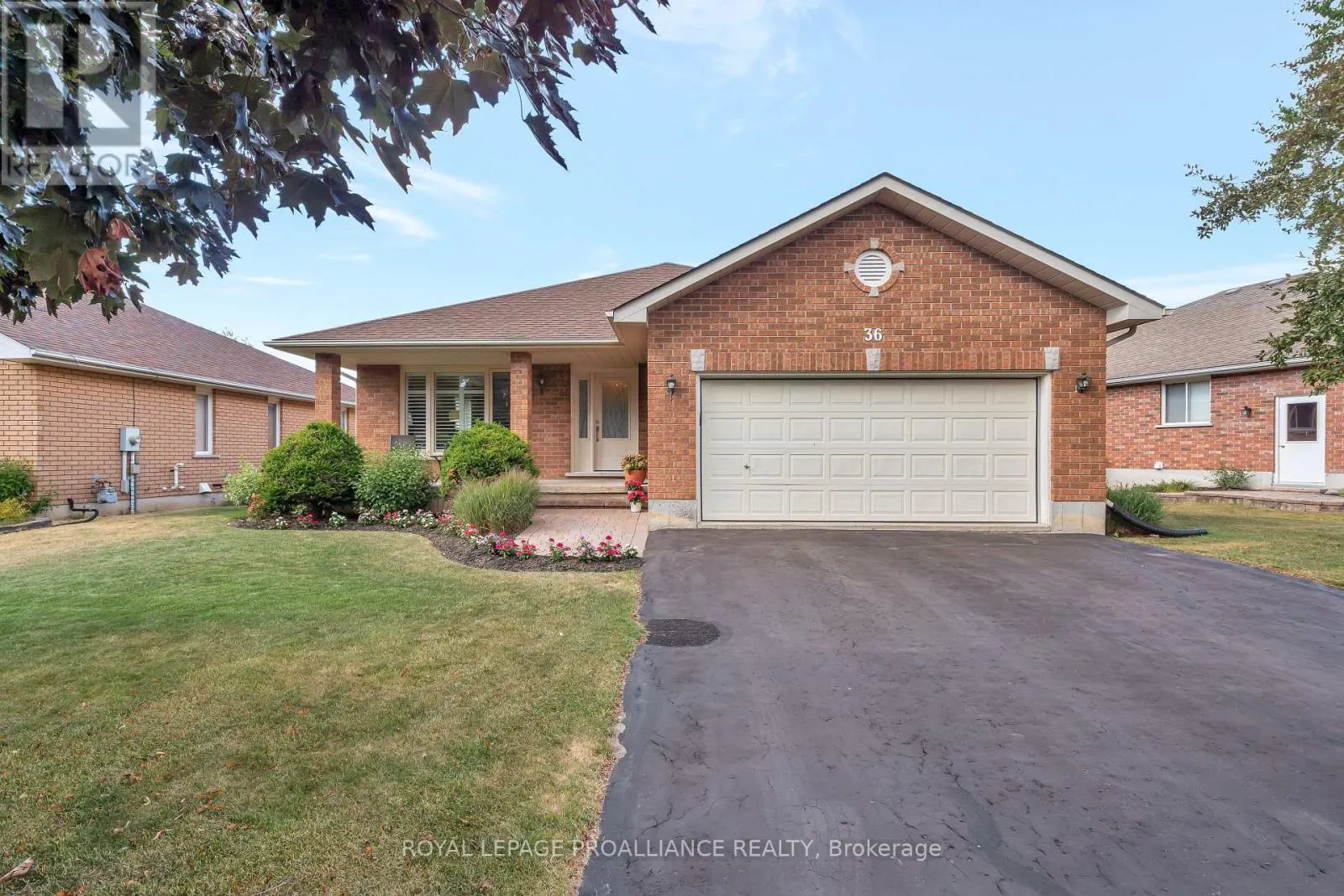 36 OAK RIDGE BOULEVARD