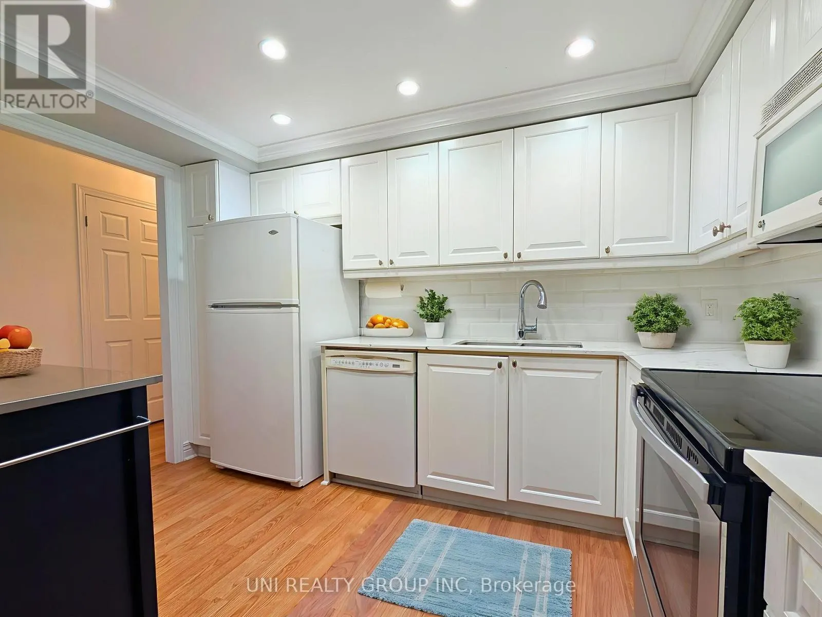 109 - 959 NORTH RIVER ROAD