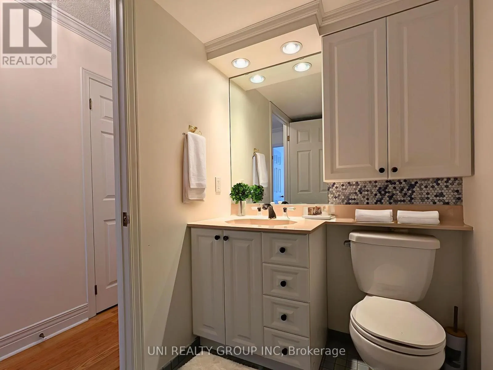 109 - 959 NORTH RIVER ROAD
