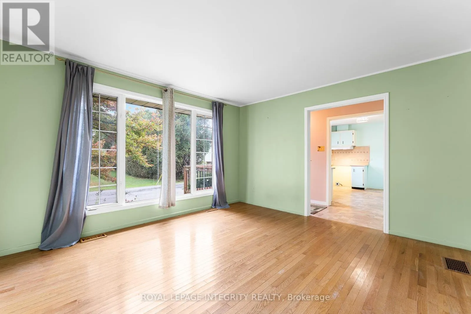 17 SECOND AVENUE