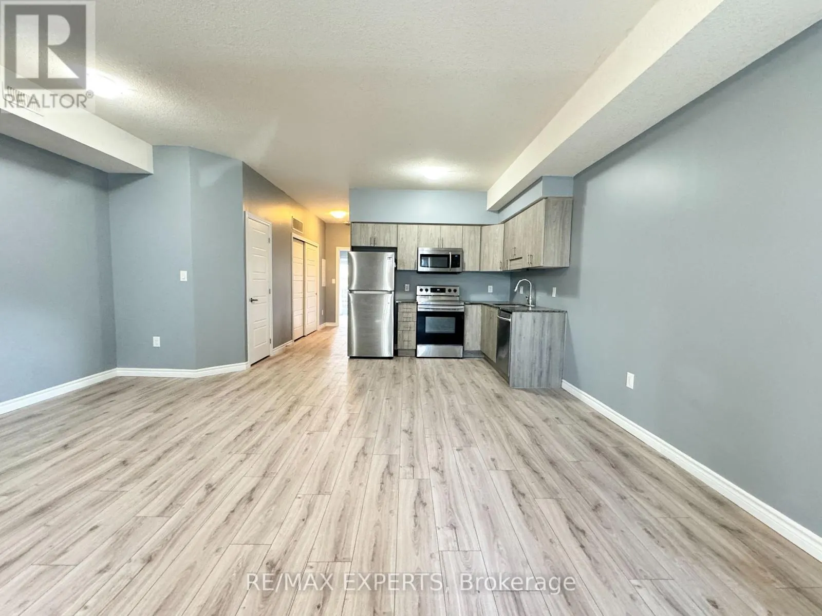 33A - 1430 HIGHLAND ROAD