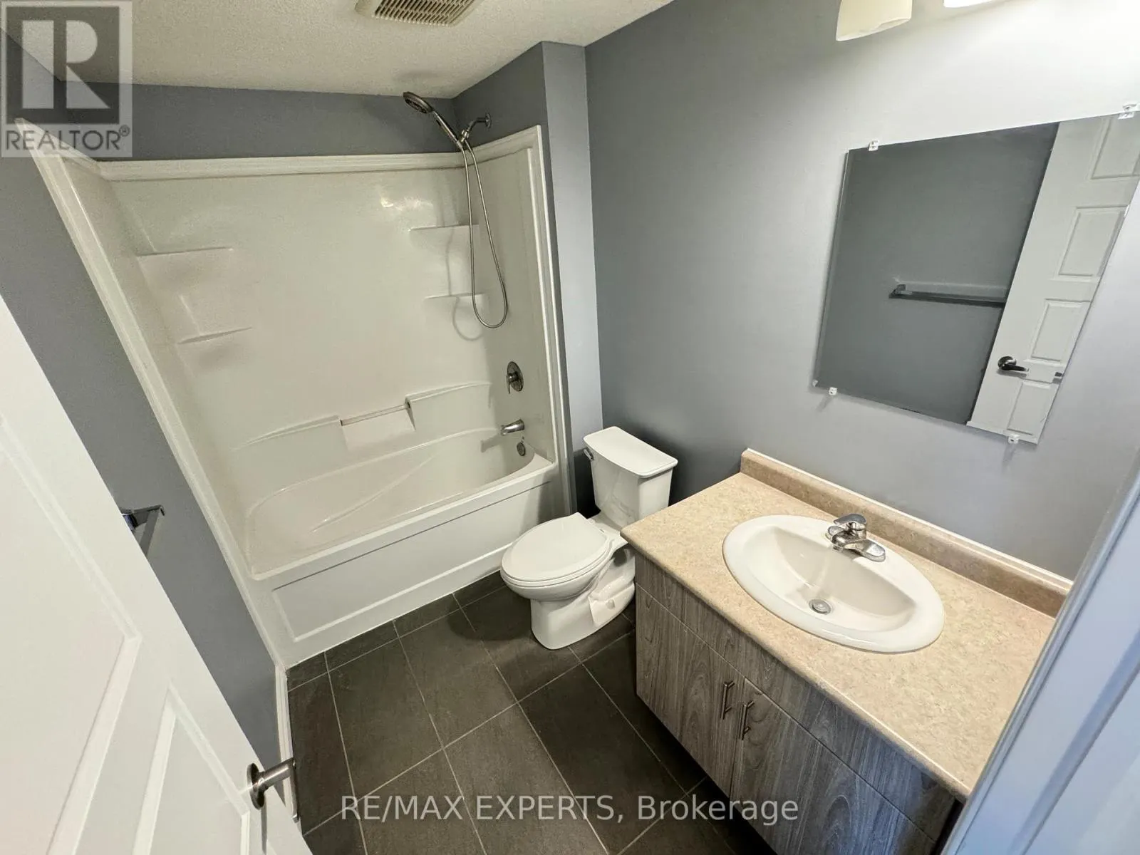 33A - 1430 HIGHLAND ROAD