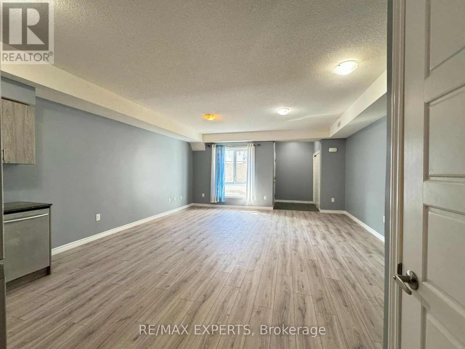 33A - 1430 HIGHLAND ROAD