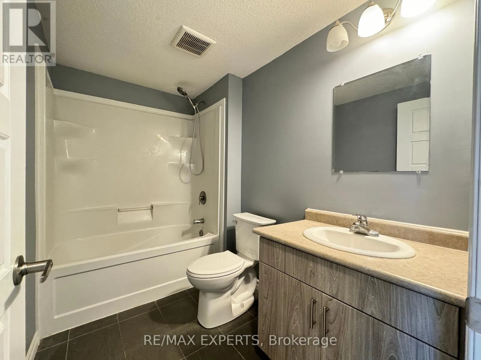 33A - 1430 HIGHLAND ROAD