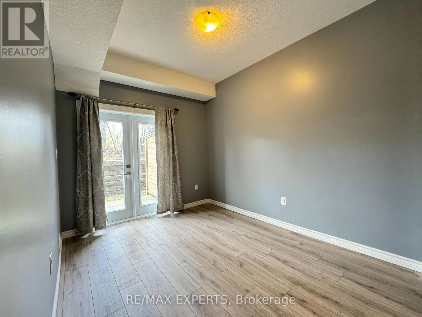 33A - 1430 HIGHLAND ROAD
