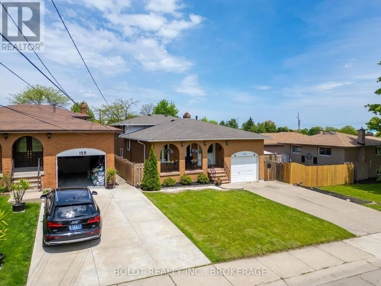 124 QUAKER CRESCENT