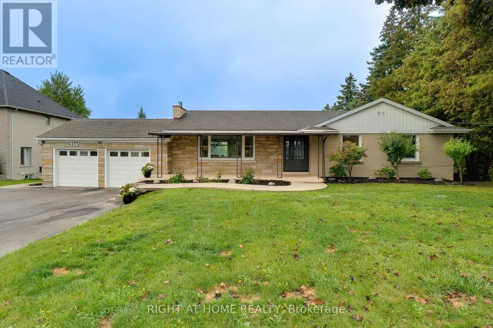 435 PARKSIDE DRIVE