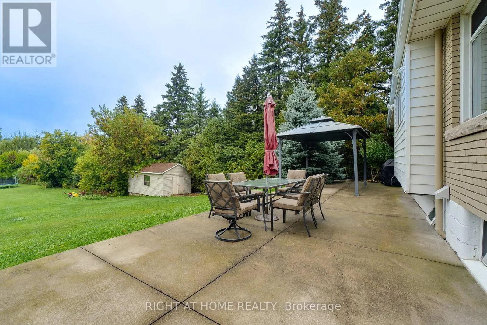435 PARKSIDE DRIVE