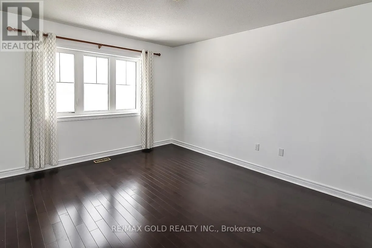 6 KEITH CRESCENT