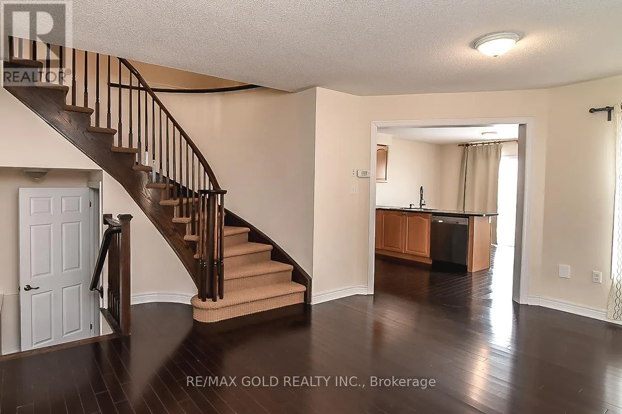6 KEITH CRESCENT