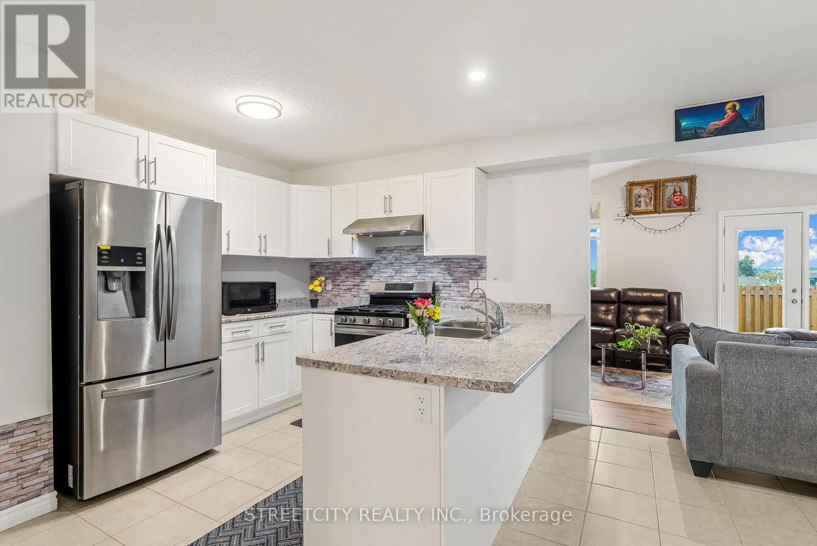307 KENNINGTON WAY