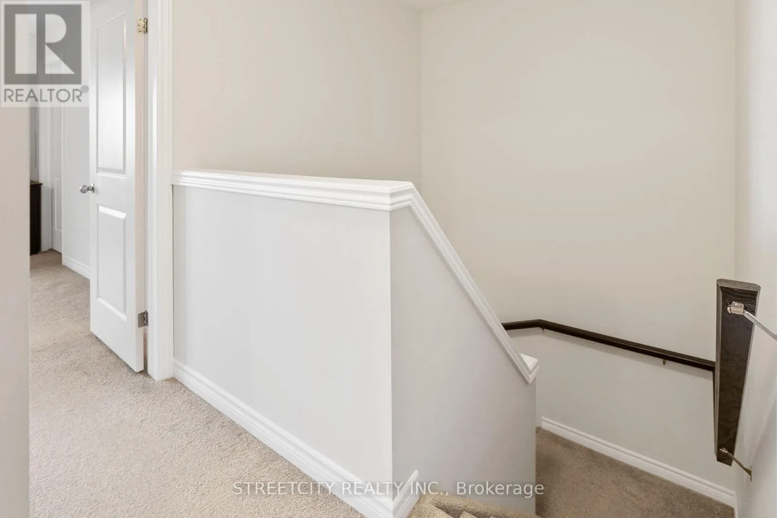 307 KENNINGTON WAY