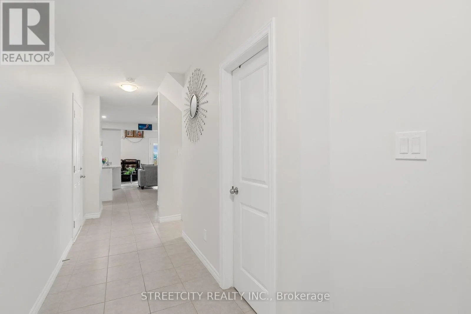 307 KENNINGTON WAY