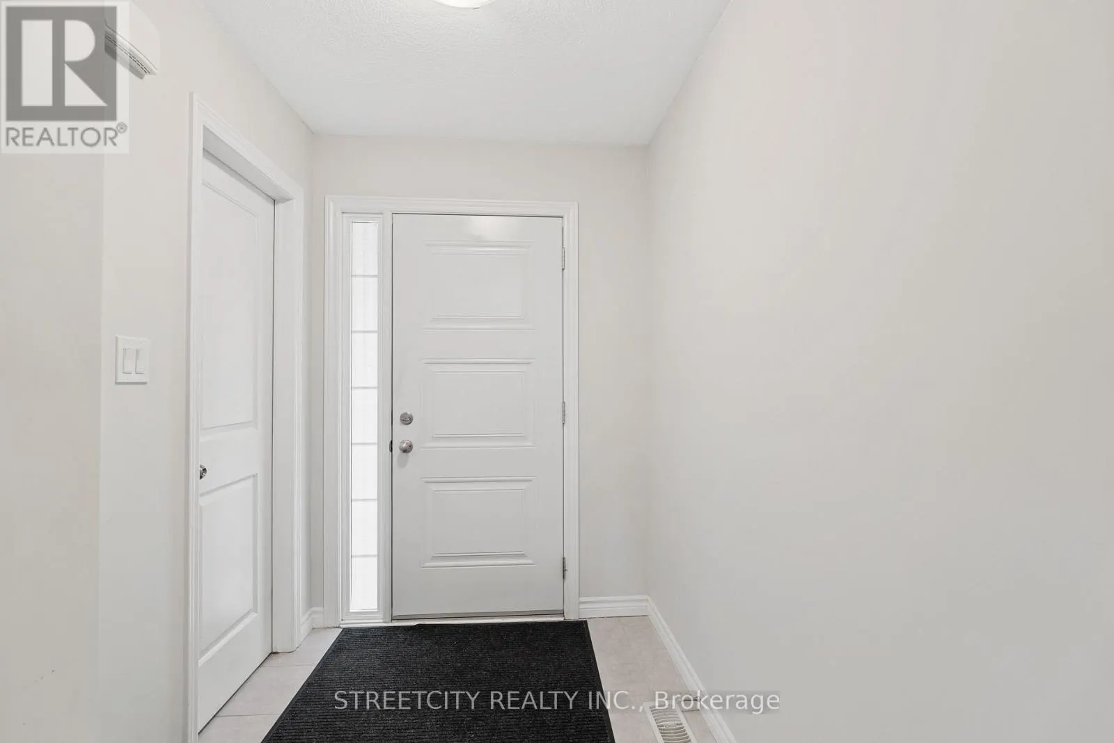 307 KENNINGTON WAY