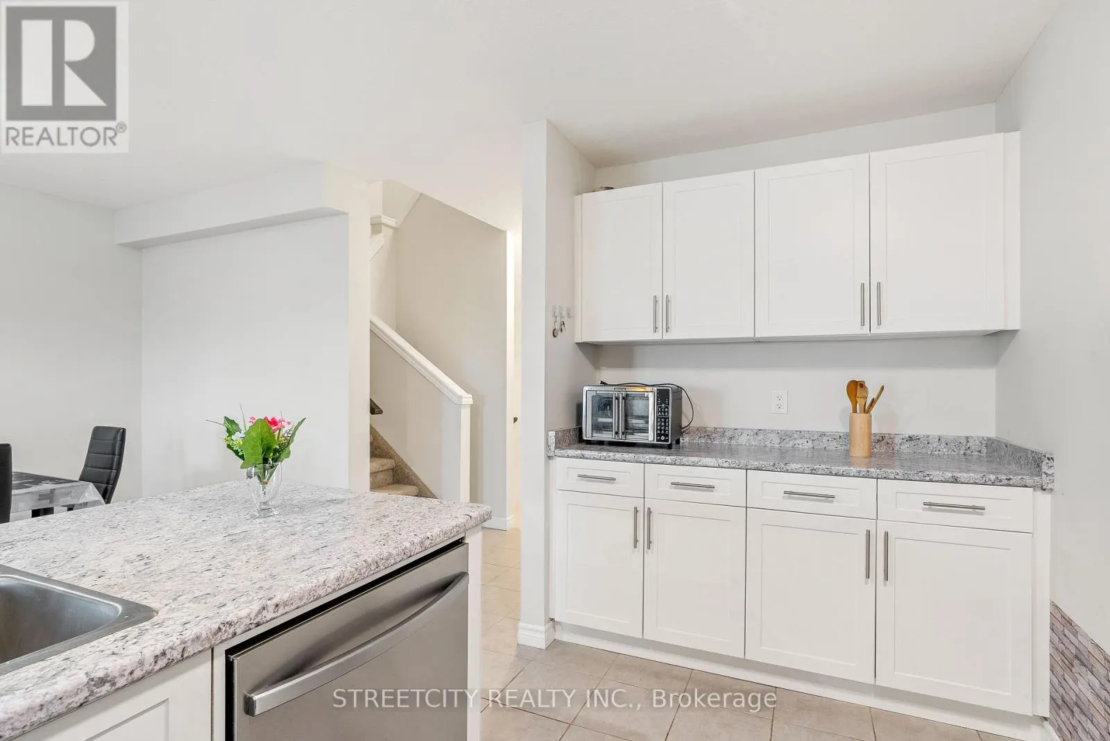 307 KENNINGTON WAY