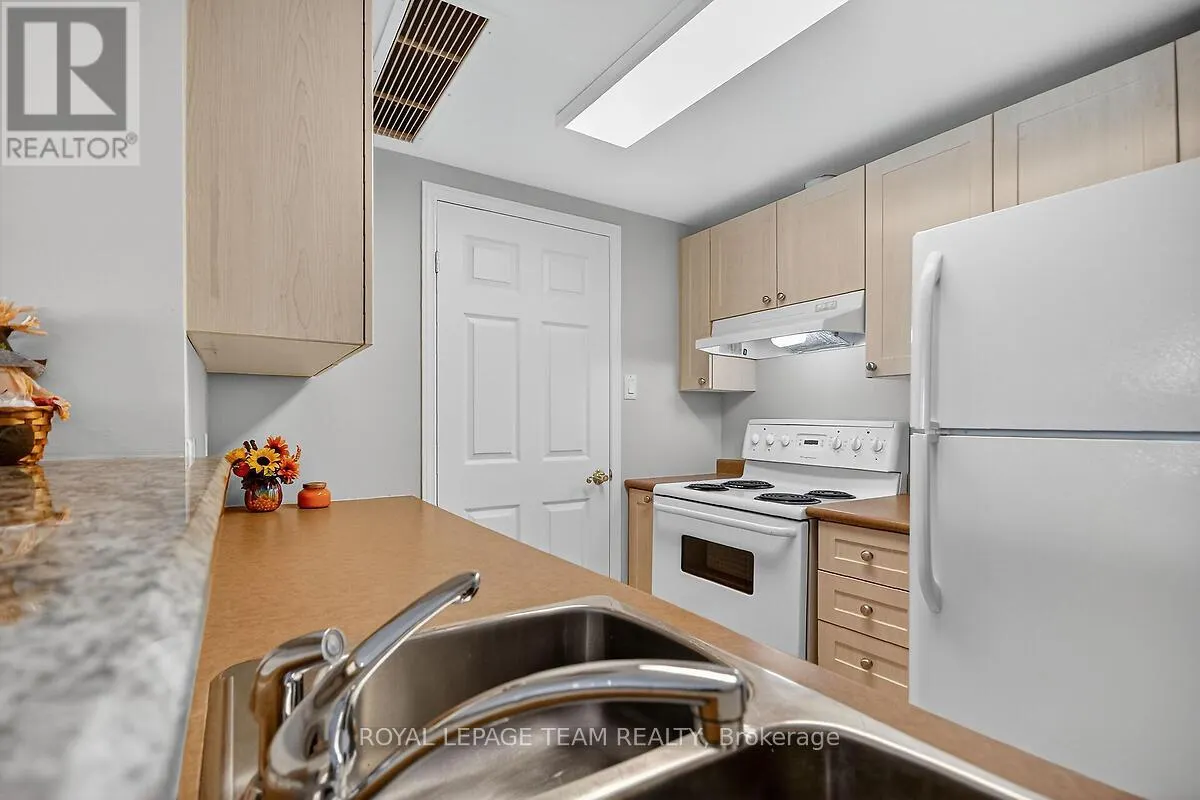 8F - 310 CENTRAL PARK DRIVE