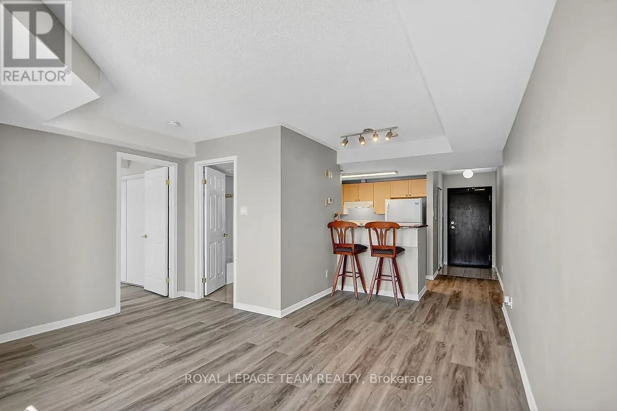 8F - 310 CENTRAL PARK DRIVE