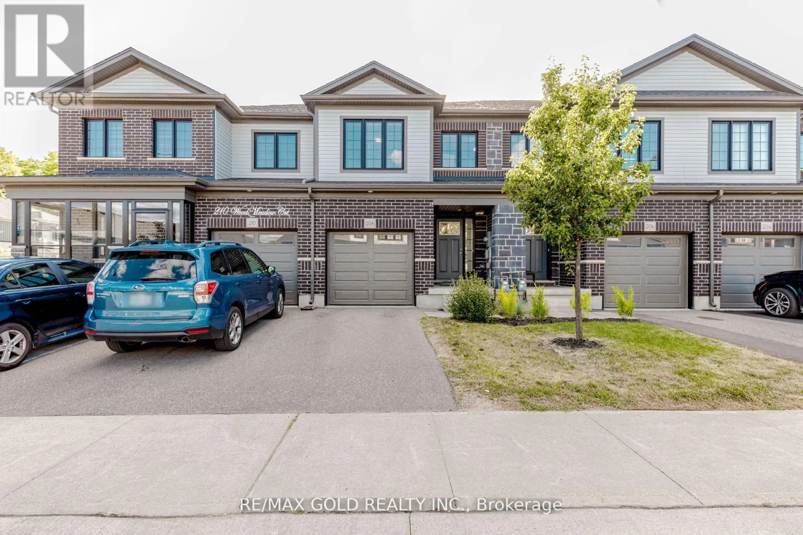 208 WOODMEADOW COURT