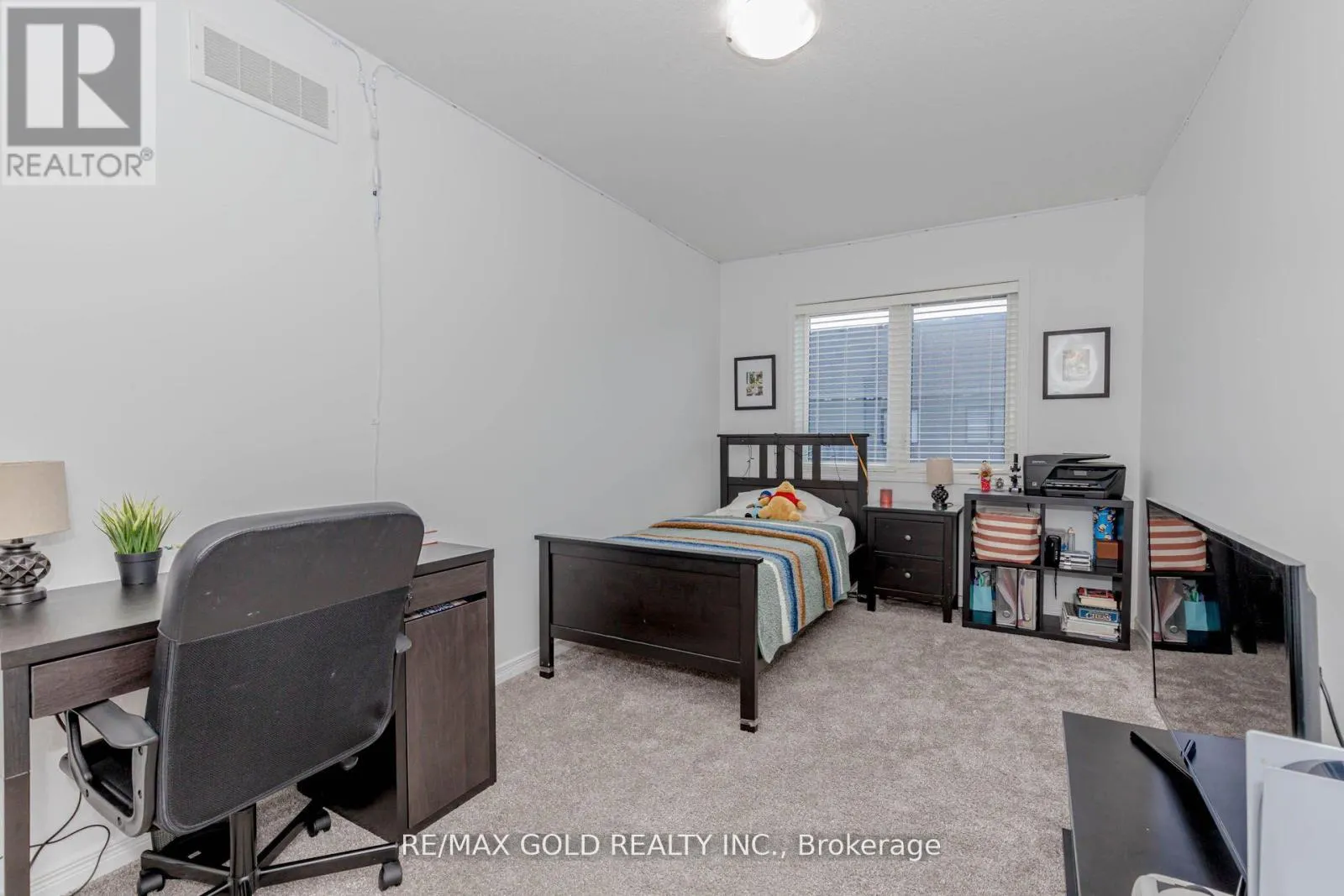 208 WOODMEADOW COURT