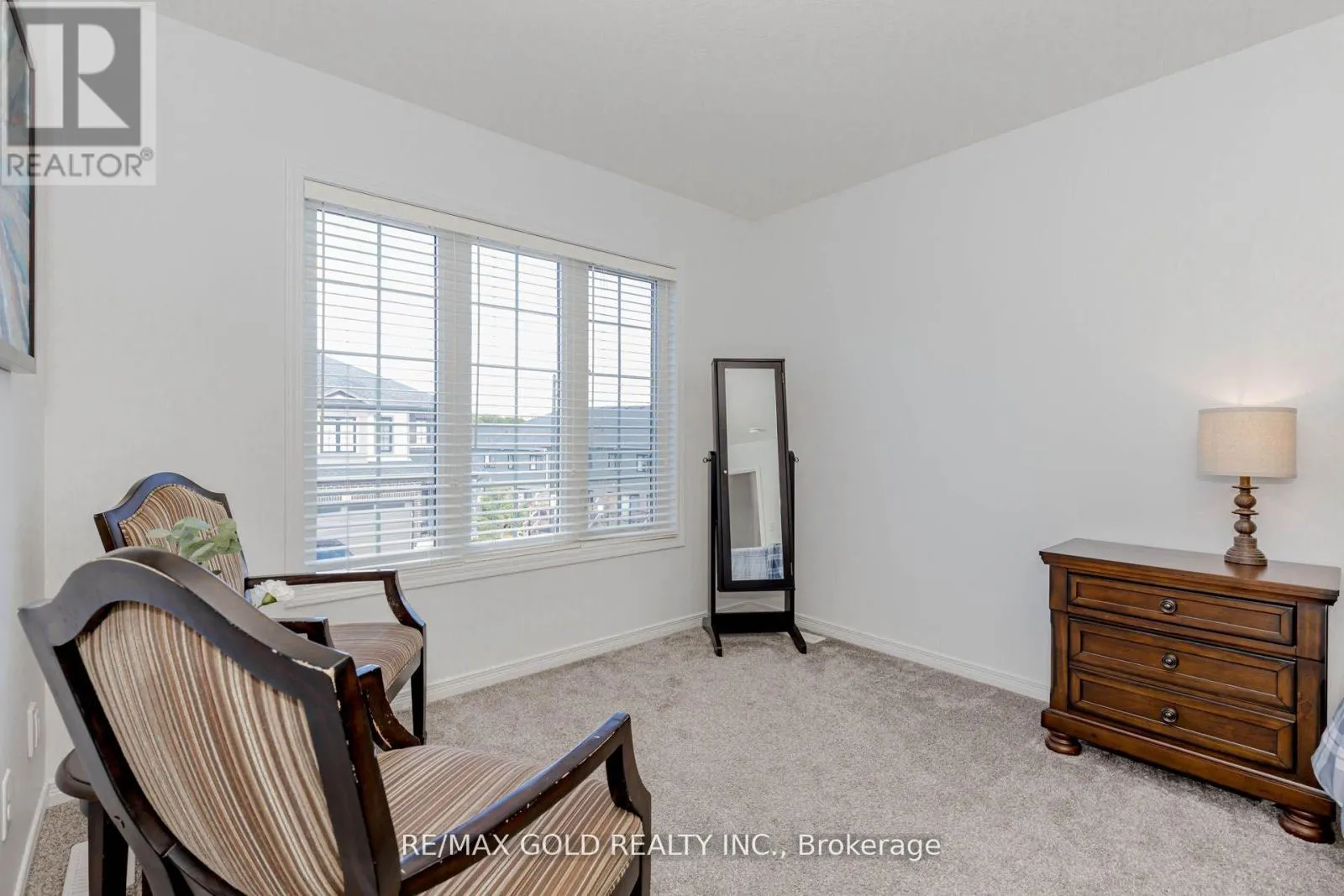 208 WOODMEADOW COURT