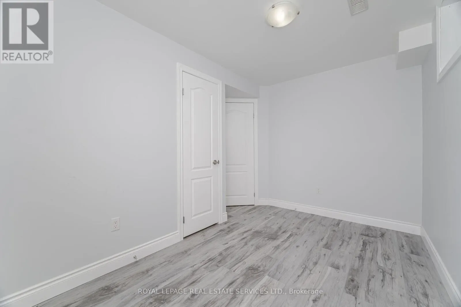 80 SPARROW AVENUE