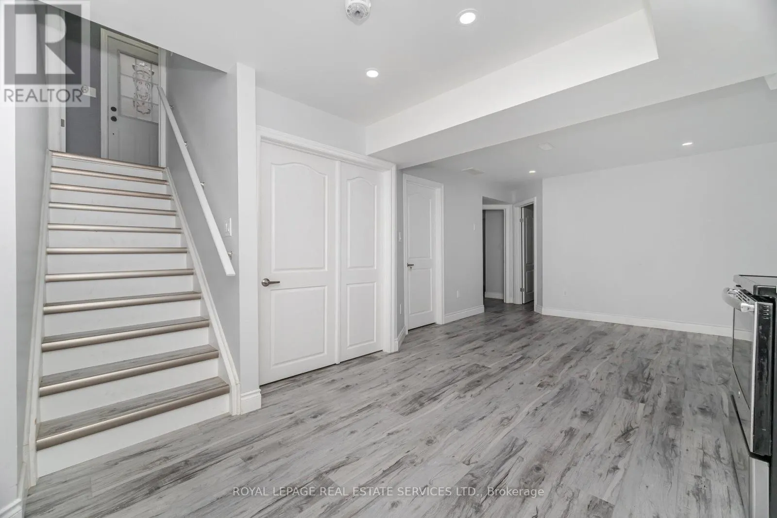 80 SPARROW AVENUE