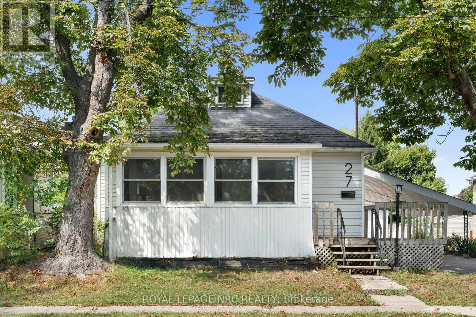 27 MAPLECREST AVENUE