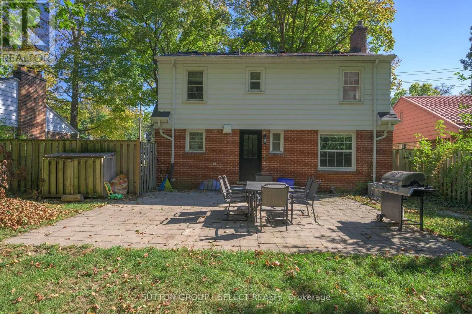469 RIVERSIDE DRIVE