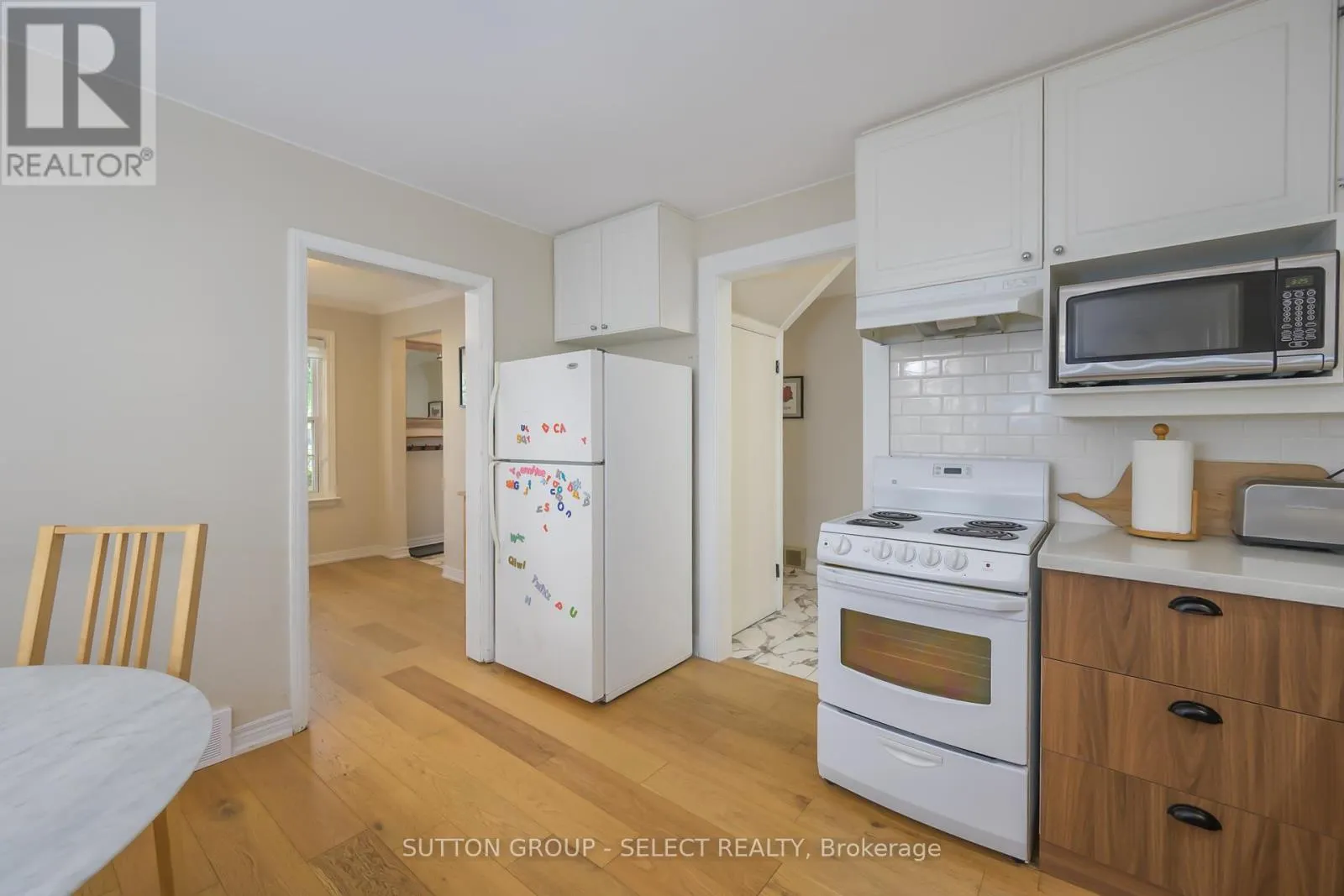 469 RIVERSIDE DRIVE