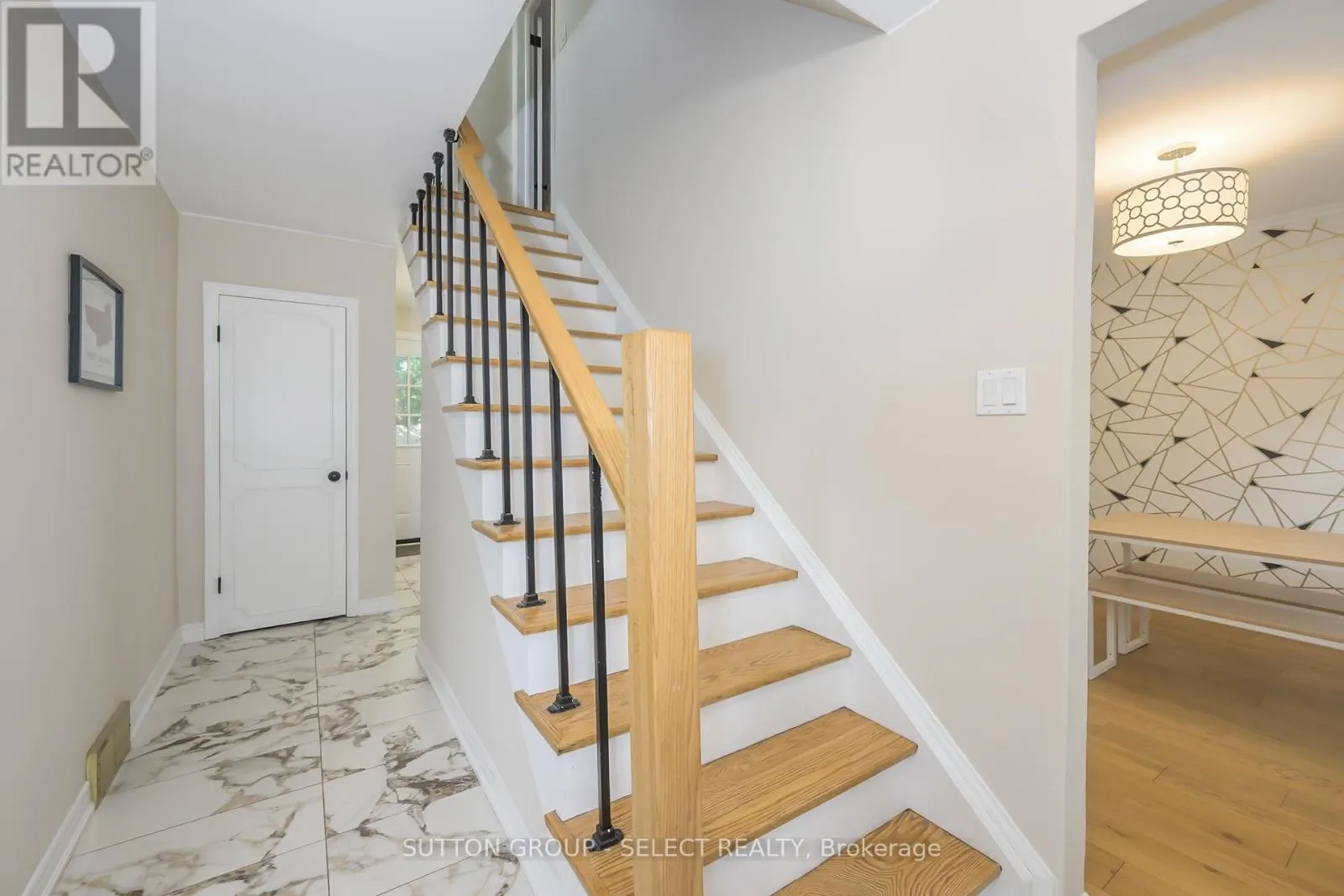 469 RIVERSIDE DRIVE