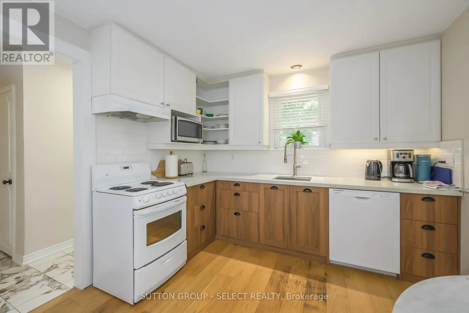 469 RIVERSIDE DRIVE