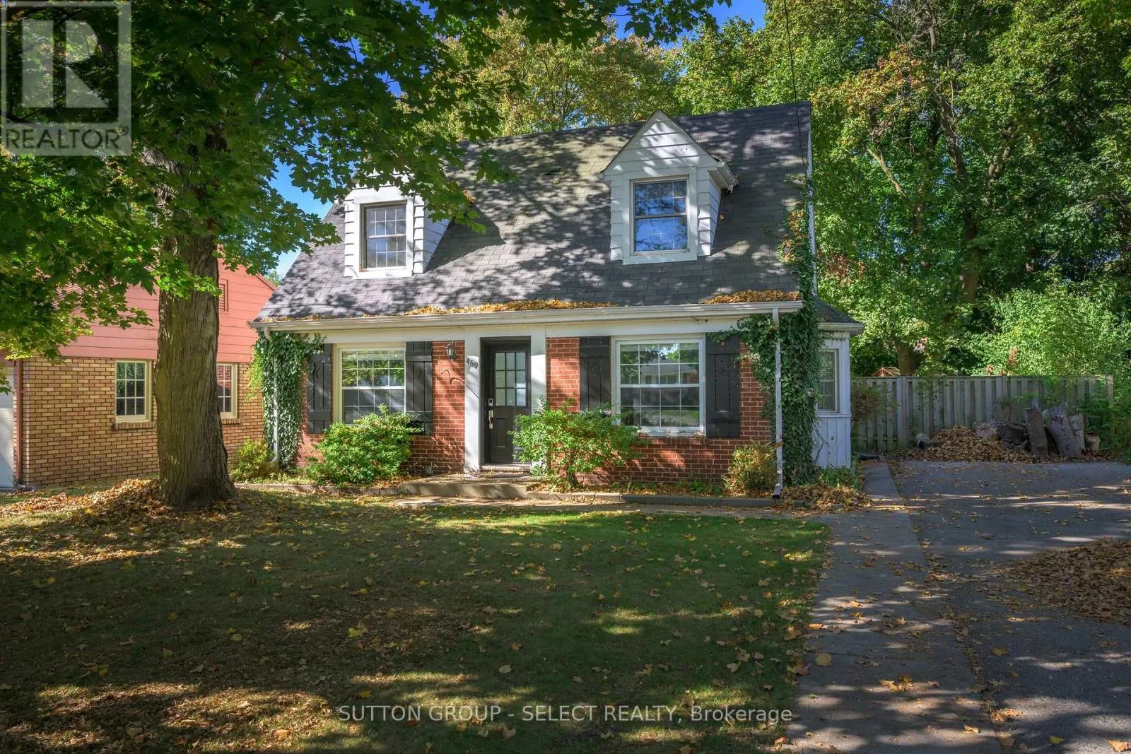 469 RIVERSIDE DRIVE