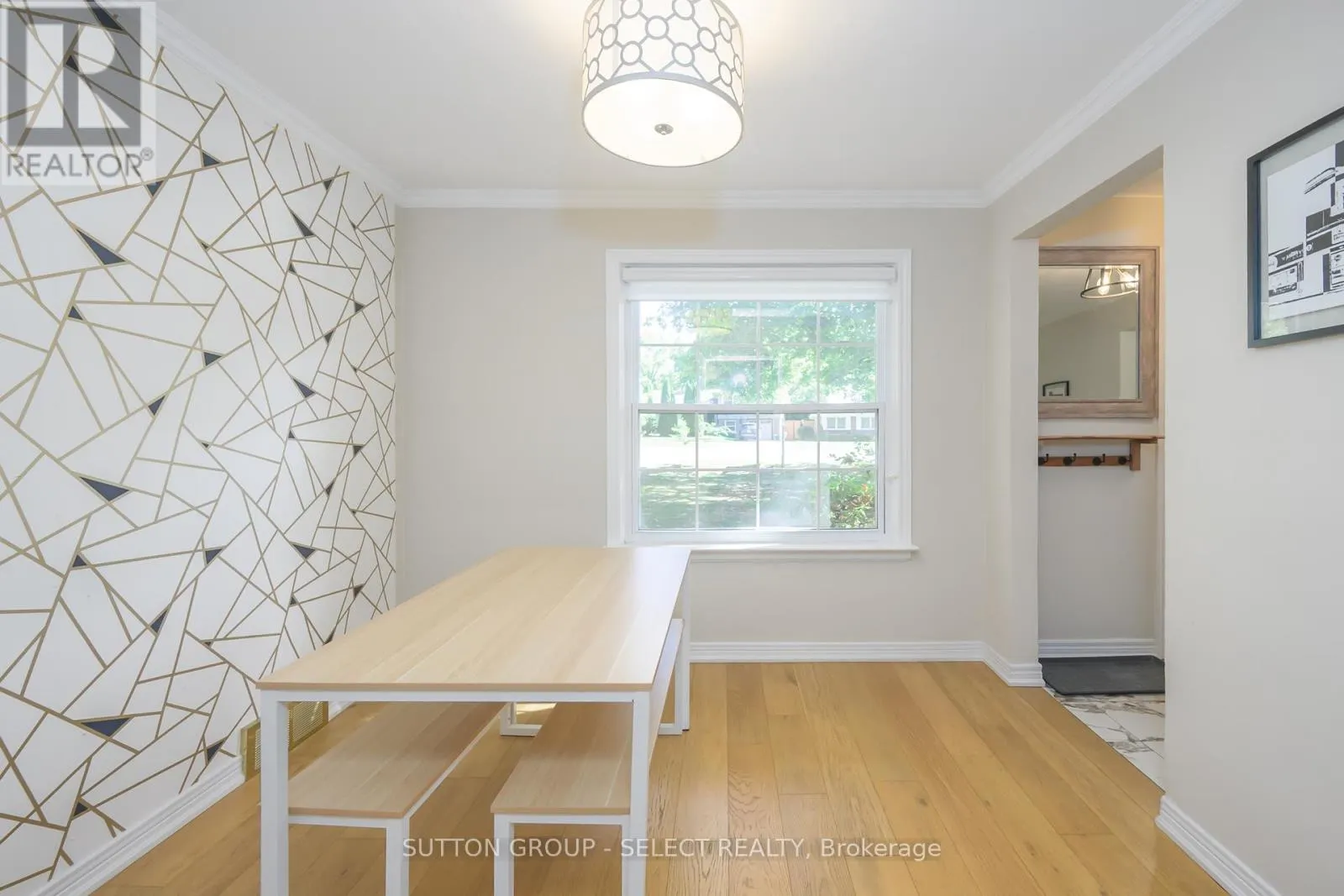 469 RIVERSIDE DRIVE