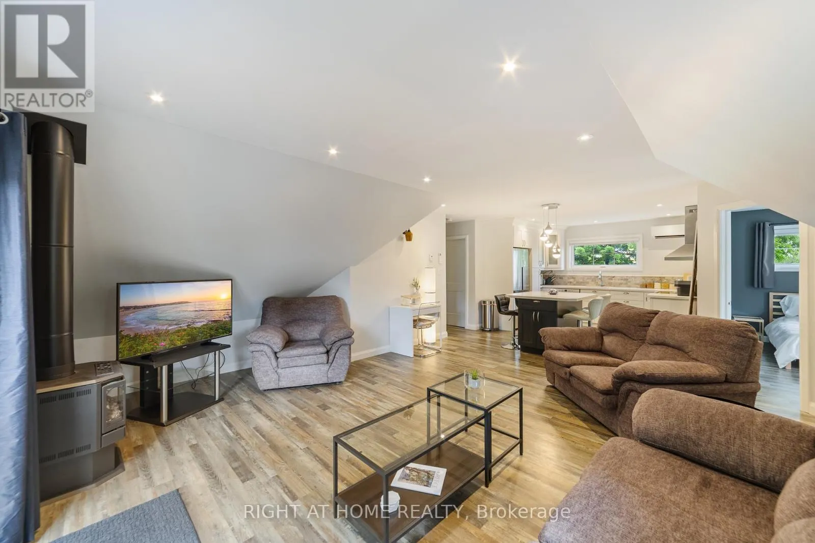 515 HAMILTON DRIVE