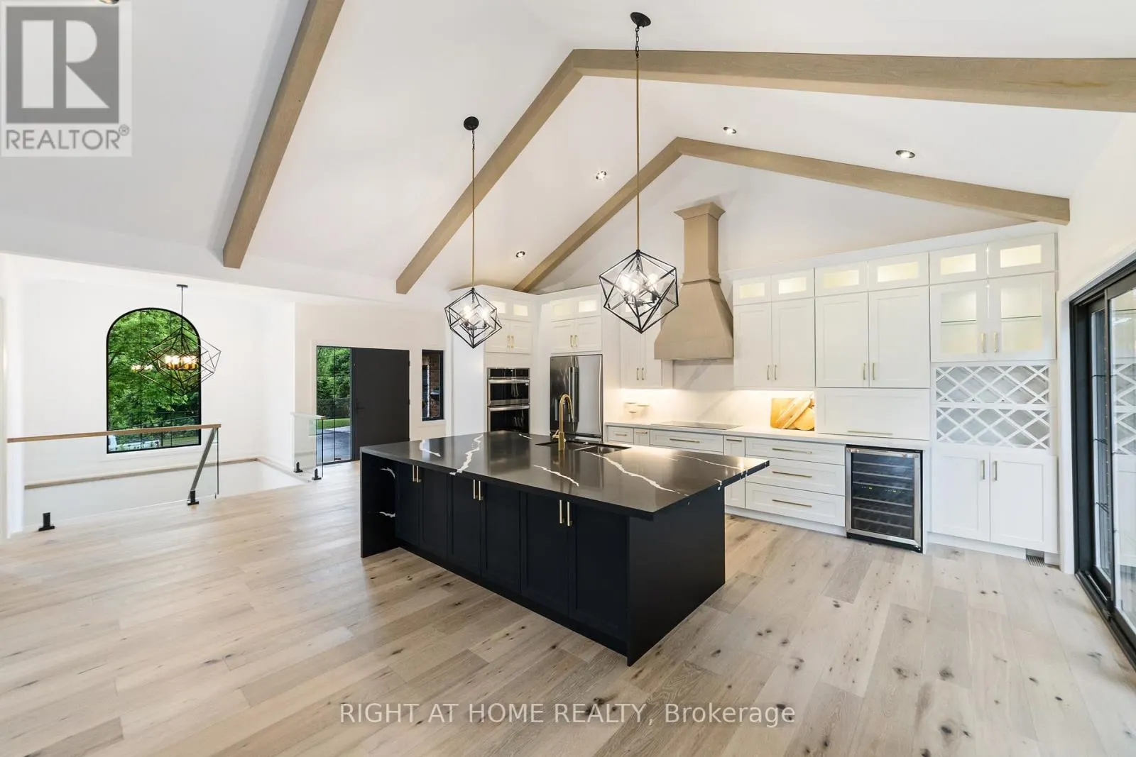 515 HAMILTON DRIVE