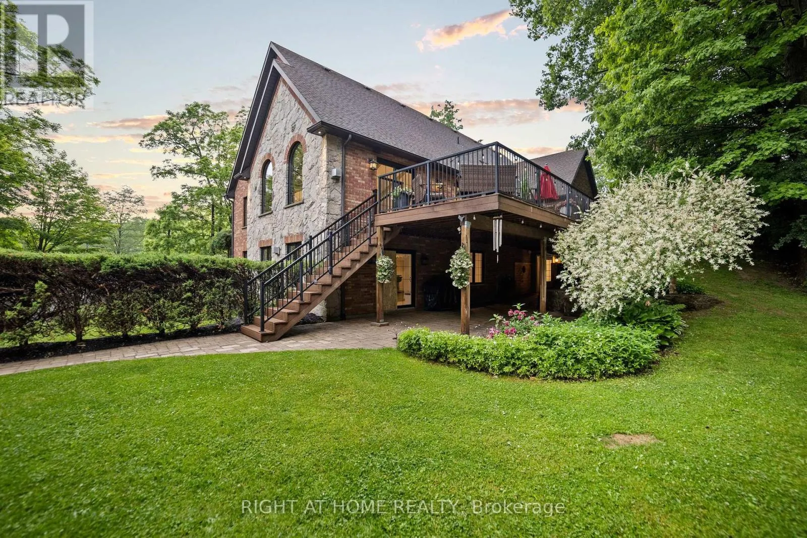 515 HAMILTON DRIVE