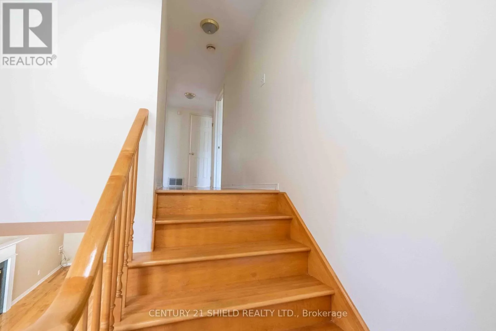 315 ELEVENTH STREET E